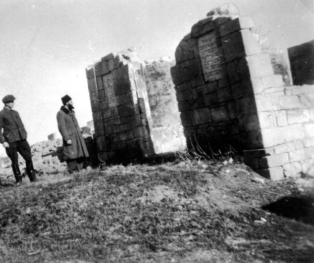 Ruins of  a Jewish cemetary in Yedninsty